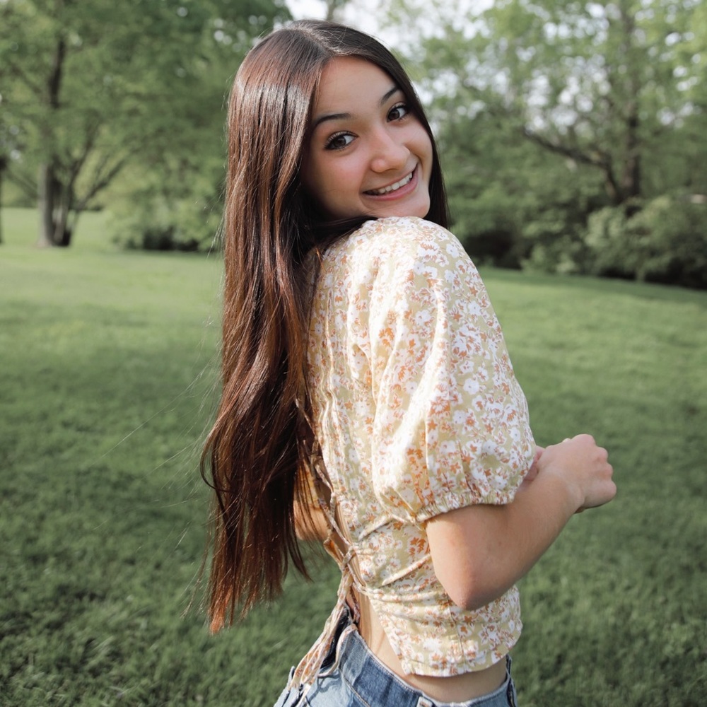 Meet your Posher, Olivia